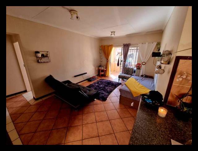 2 BEDROOM APARTMENT FOR SALE IN BOARDWALK MEANDER